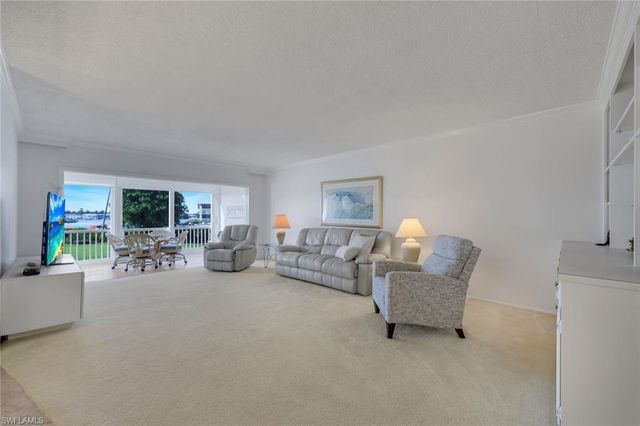 3400 Gulf Shore BLVD N B4, Naples, FL 34103