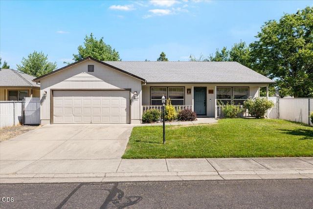 669 Karic Way, Eagle Point, OR 97524
