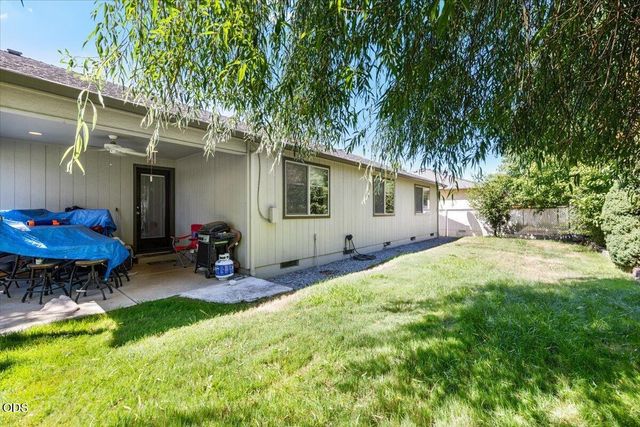 669 Karic Way, Eagle Point, OR 97524