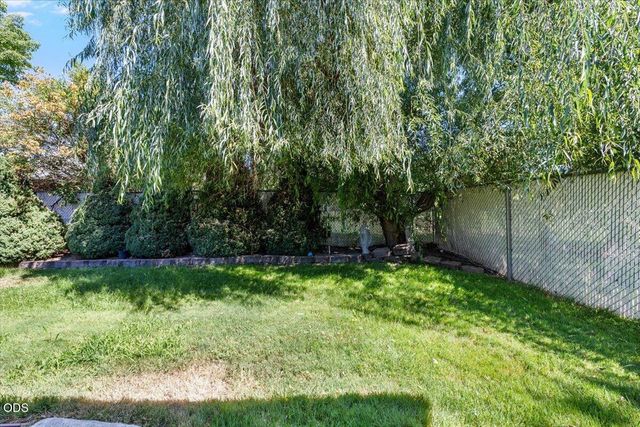 669 Karic Way, Eagle Point, OR 97524