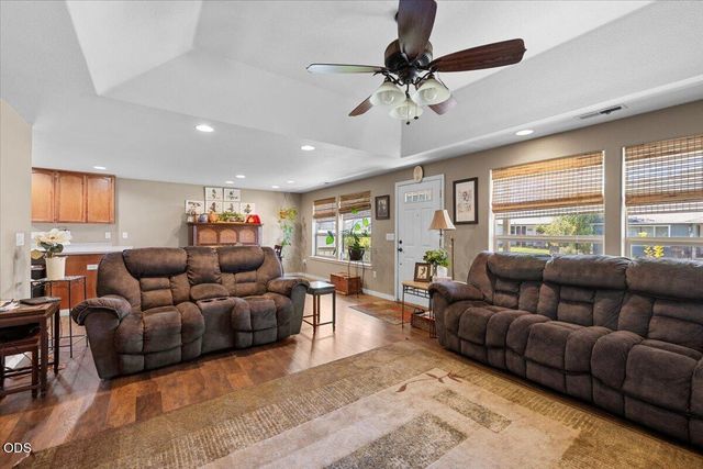 669 Karic Way, Eagle Point, OR 97524