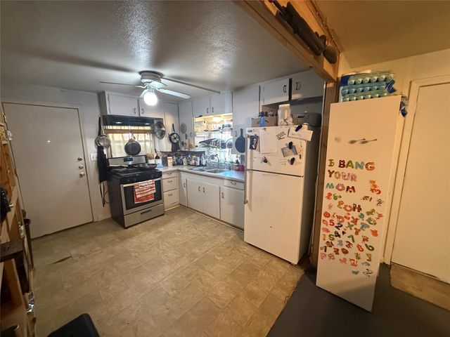 508 N Boundary ST, Burnet, TX 78611