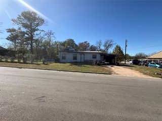 508 N Boundary ST, Burnet, TX 78611