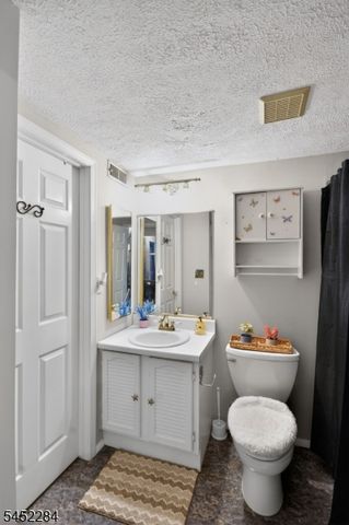 675 Bound Brook Rd, Dunellen Boro, NJ 08812