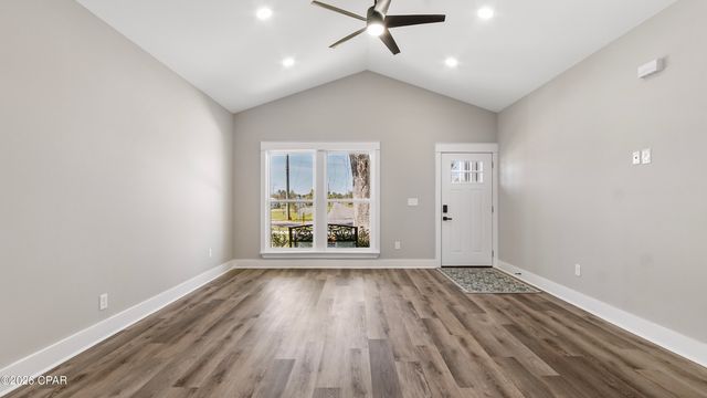 720 School Avenue, Panama City, FL 32401