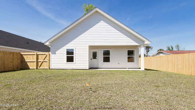 720 School Avenue, Panama City, FL 32401