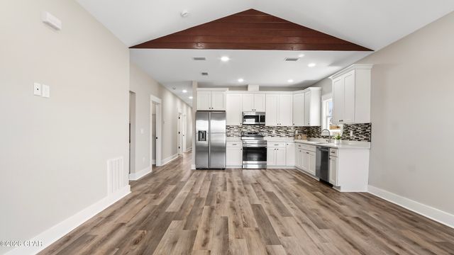 720 School Avenue, Panama City, FL 32401