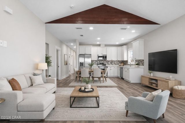 720 School Avenue, Panama City, FL 32401