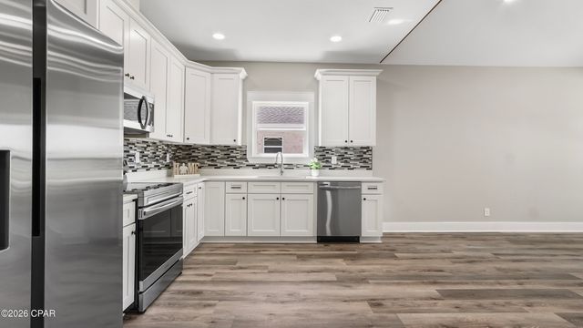 720 School Avenue, Panama City, FL 32401