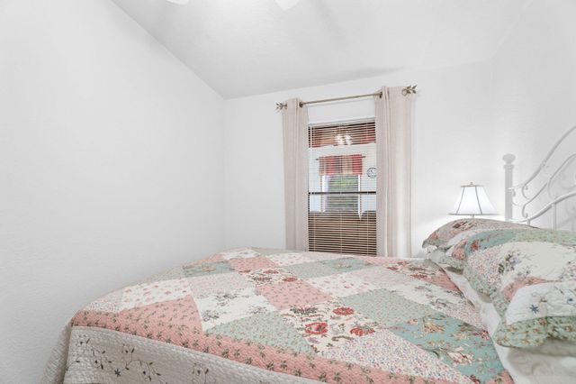 32 Ledgestone Road, Shell Knob, MO 65747