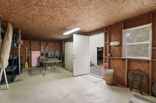 32 Ledgestone Road, Shell Knob, MO 65747