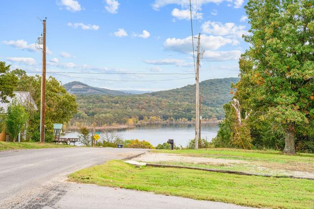 32 Ledgestone Road, Shell Knob, MO 65747