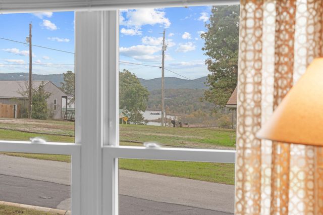 32 Ledgestone Road, Shell Knob, MO 65747