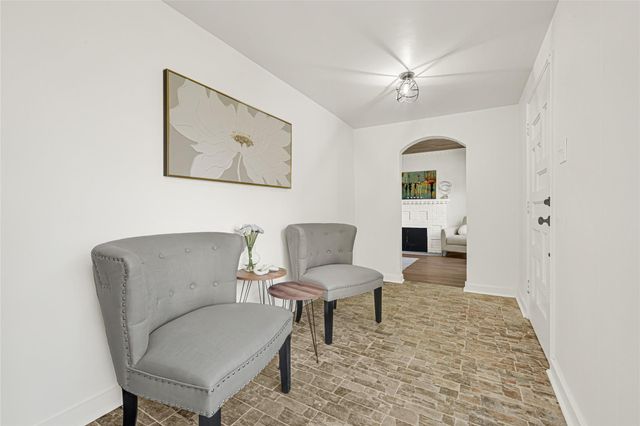 1136 Algregg Street, Houston, TX 77009