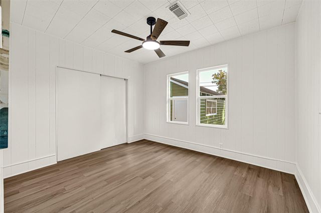 1136 Algregg Street, Houston, TX 77009