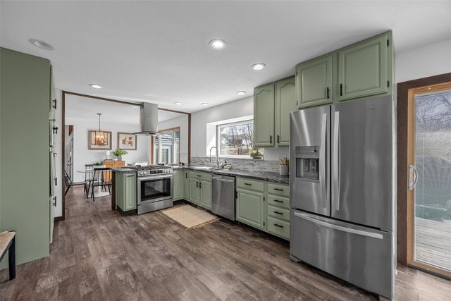 5750 J Street SW, Cedar Rapids, IA 52404