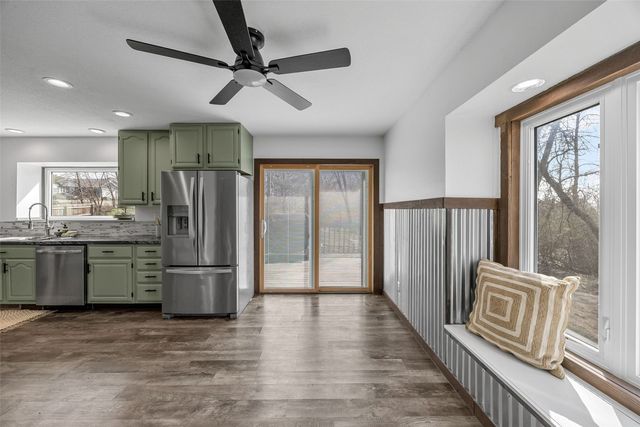 5750 J Street SW, Cedar Rapids, IA 52404