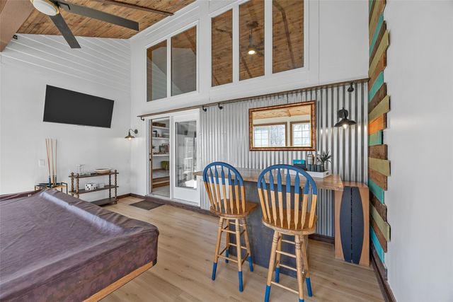 5750 J Street SW, Cedar Rapids, IA 52404