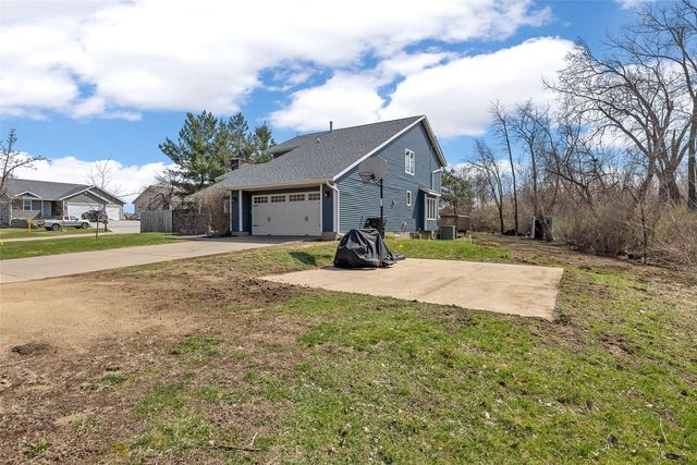 5750 J Street SW, Cedar Rapids, IA 52404