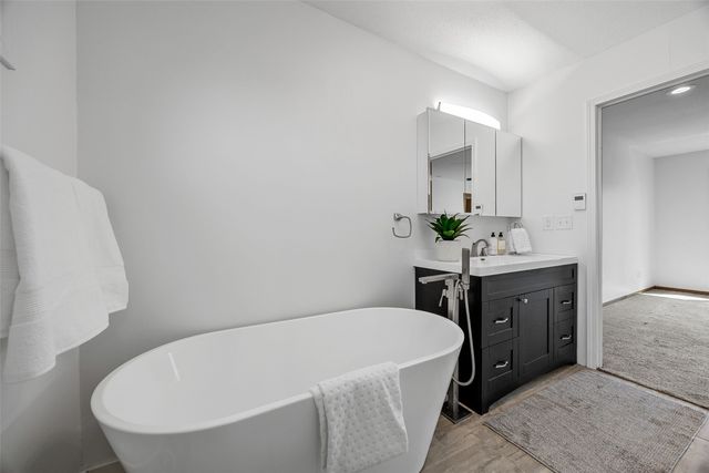 5750 J Street SW, Cedar Rapids, IA 52404