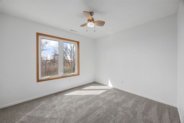 5750 J Street SW, Cedar Rapids, IA 52404