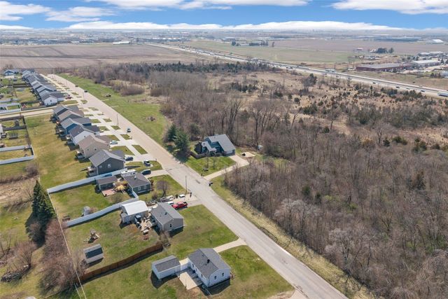 5750 J Street SW, Cedar Rapids, IA 52404