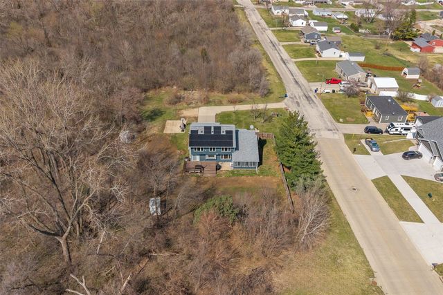 5750 J Street SW, Cedar Rapids, IA 52404