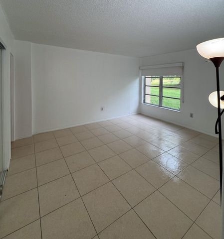 4166 Inverrary Drive 104, Lauderhill, FL 33319