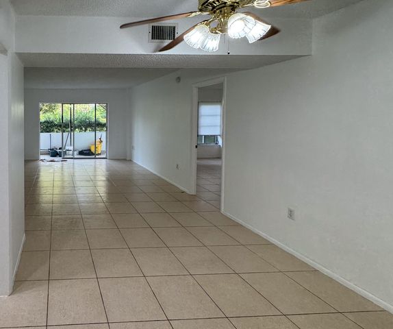 4166 Inverrary Drive 104, Lauderhill, FL 33319