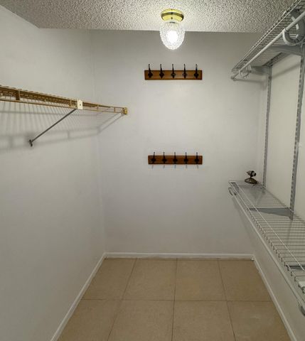 4166 Inverrary Drive 104, Lauderhill, FL 33319