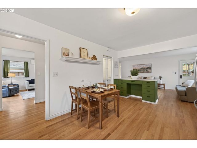 16309 LAKE FOREST Blvd, Lake Oswego, OR 97035