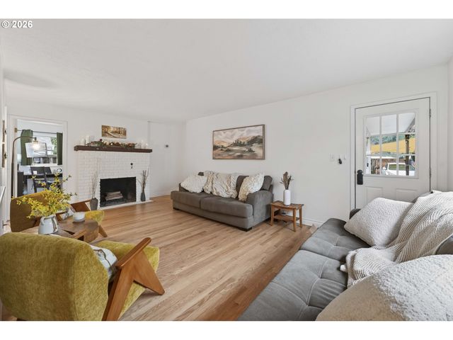 16309 LAKE FOREST Blvd, Lake Oswego, OR 97035