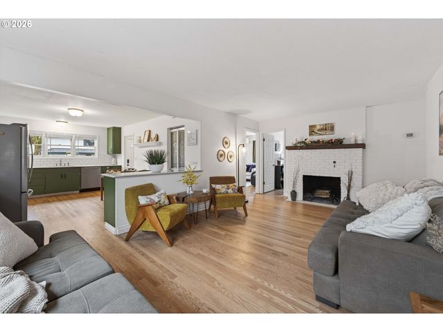 16309 LAKE FOREST Blvd, Lake Oswego, OR 97035