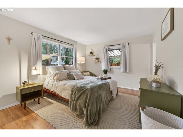 16309 LAKE FOREST Blvd, Lake Oswego, OR 97035