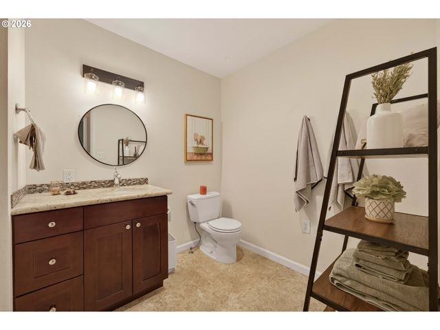 16309 LAKE FOREST Blvd, Lake Oswego, OR 97035