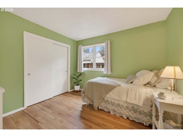 16309 LAKE FOREST Blvd, Lake Oswego, OR 97035