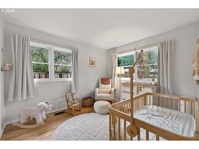 16309 LAKE FOREST Blvd, Lake Oswego, OR 97035