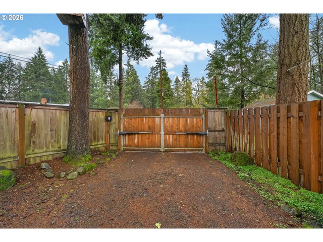 16309 LAKE FOREST Blvd, Lake Oswego, OR 97035