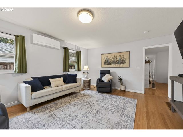 16309 LAKE FOREST Blvd, Lake Oswego, OR 97035