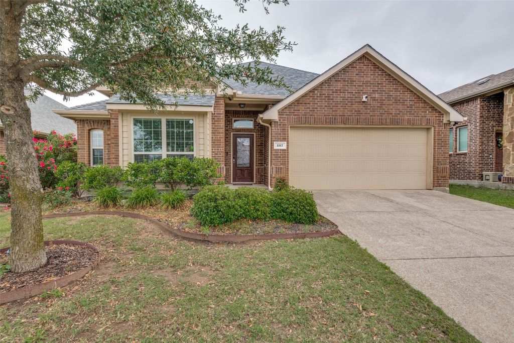 157 Charleston Lane, Fate, TX 75189