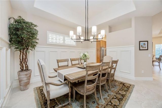 5596 Hammock Isles DR, Naples, FL 34119