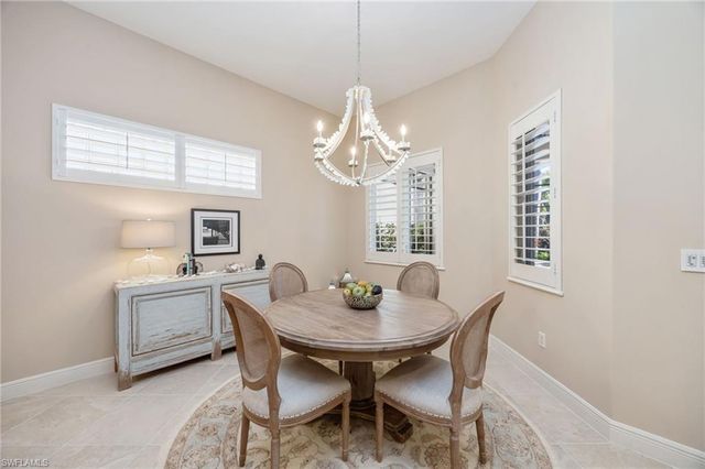 5596 Hammock Isles DR, Naples, FL 34119