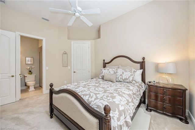 5596 Hammock Isles DR, Naples, FL 34119