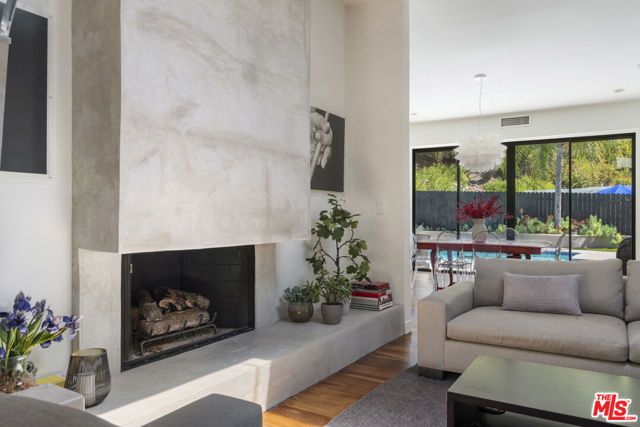 6401 Tahoe Drive, Los Angeles, CA 90068