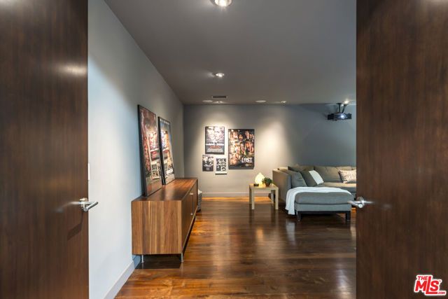 6401 Tahoe Drive, Los Angeles, CA 90068