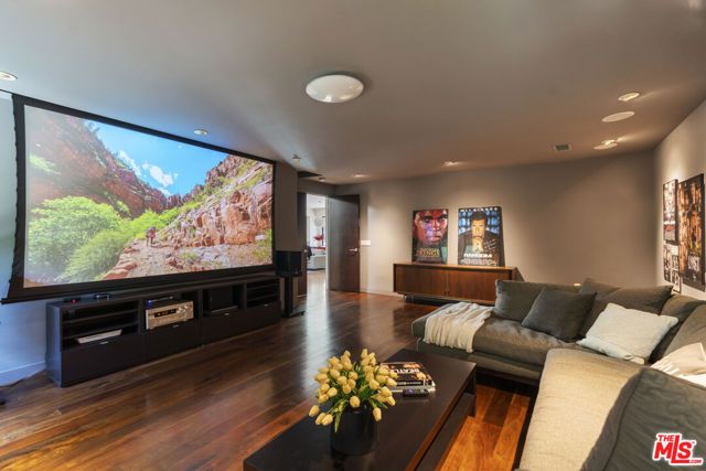 6401 Tahoe Drive, Los Angeles, CA 90068