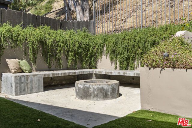 6401 Tahoe Drive, Los Angeles, CA 90068