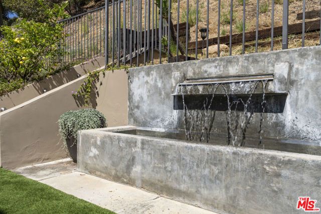 6401 Tahoe Drive, Los Angeles, CA 90068