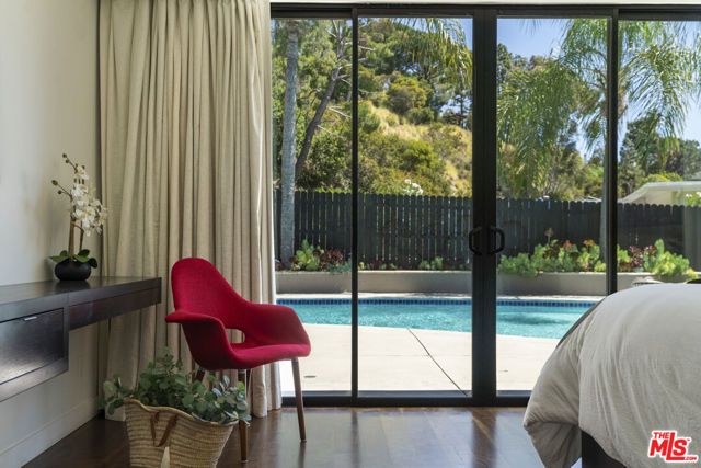 6401 Tahoe Drive, Los Angeles, CA 90068