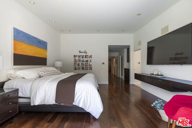 6401 Tahoe Drive, Los Angeles, CA 90068